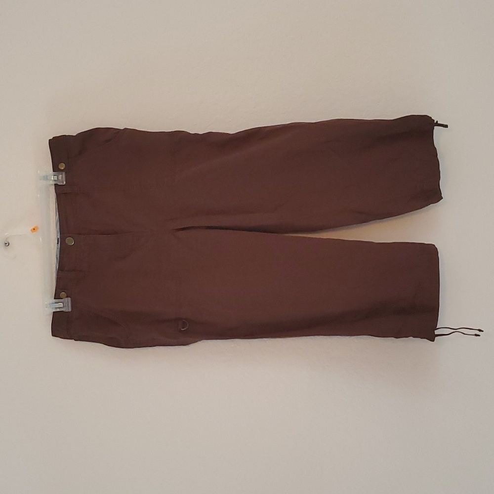 Capri pants
